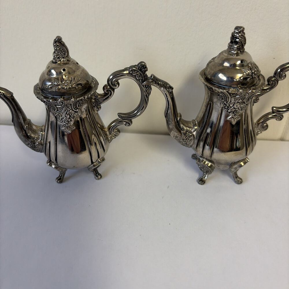 Vintage Godinger Miniature Tea Pot Silver Gallery Plated Salt & Pepper Shakers - Picture 6 of 10